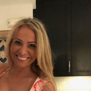 Meet your Posher, Laurie